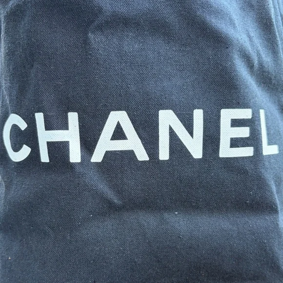 Free $20k Hermes Birkin or Chanel Bag - Picture 2 of 2